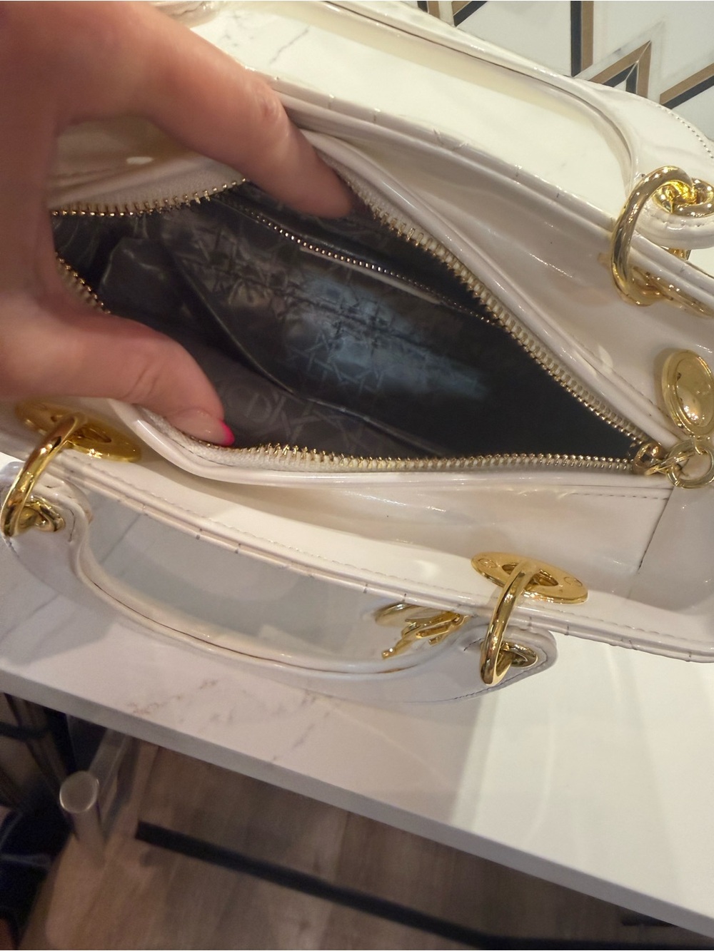 Non Brand Quilted Top-Handle Bag - Picture 4 of 8